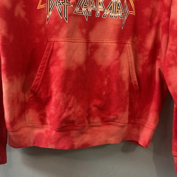 Def Leppard long sleeve hoodie, men’s size medium - Picture 7 of 8